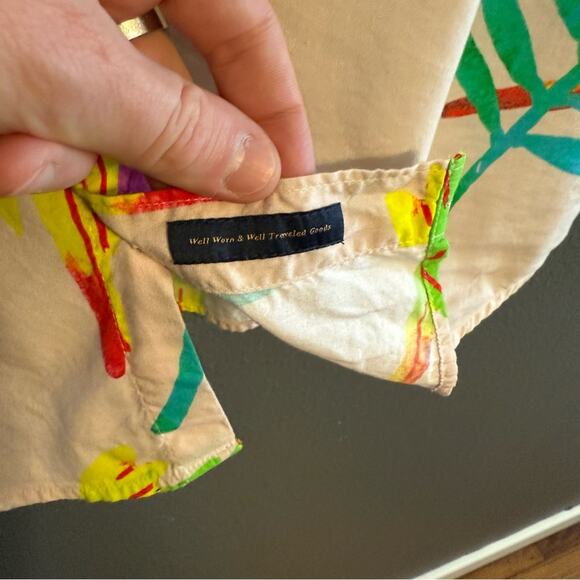 Roark Journey Macaw Short Sleeve Button Down Size M - Picture 5 of 6